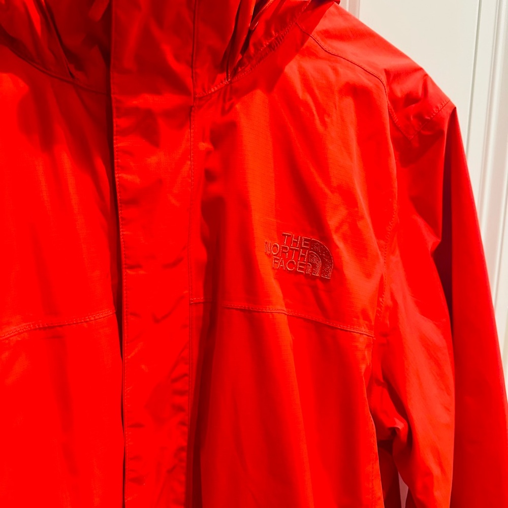 The North Face Fire Orange Windbreaker (like new!!!!!)